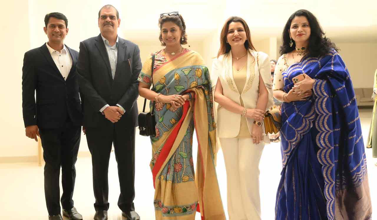 Hyderabad: Dhruva College of fashion technology collaborates with Prowess Image by VChic