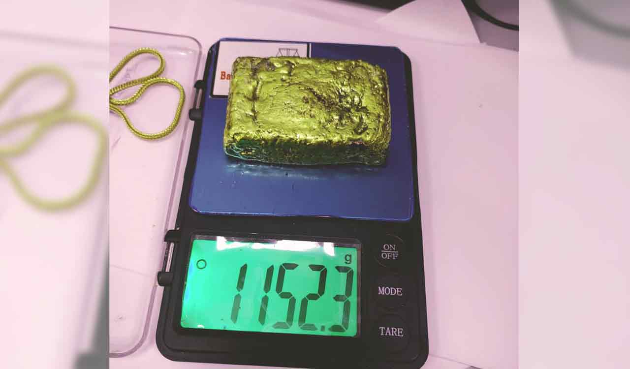 Hyderabad: Gold worth Rs 1.03 crore seized at RGI Airport