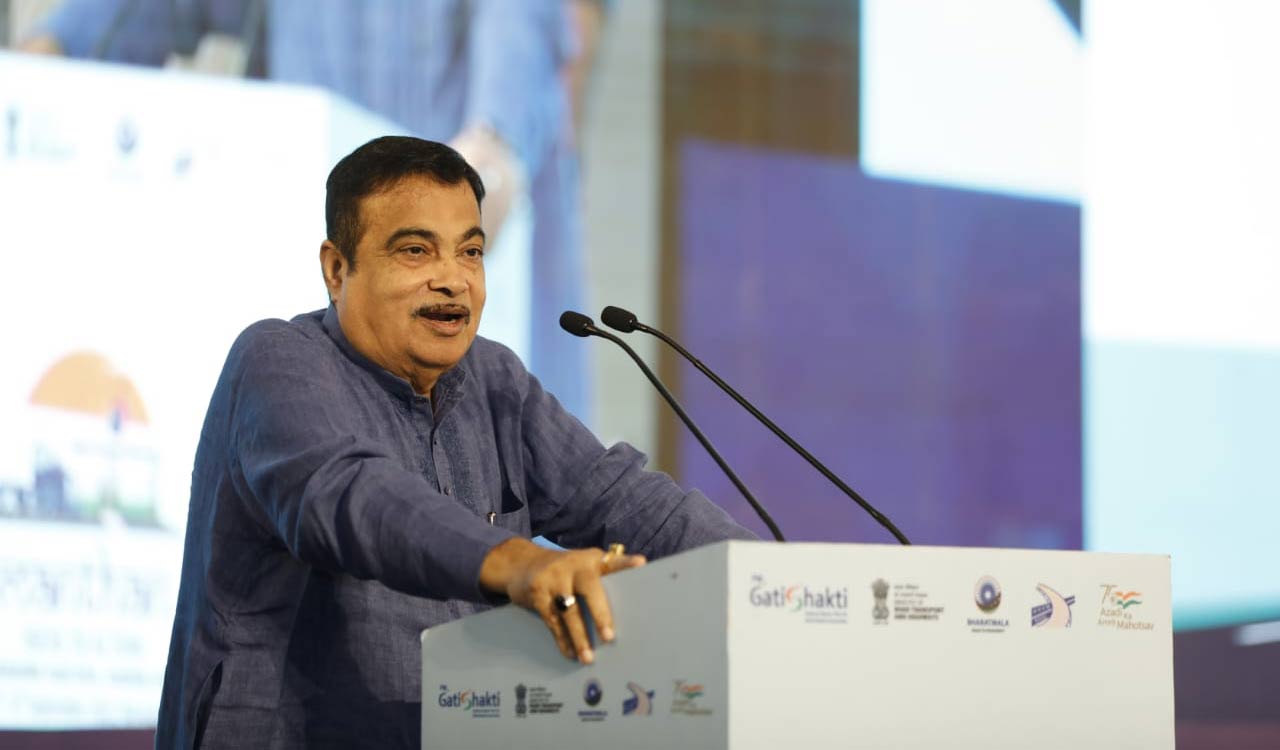 Govt working on developing electric highways: Nitin Gadkari