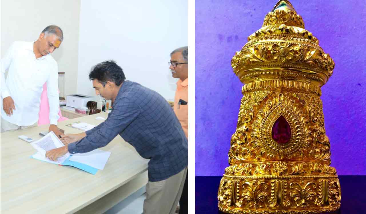 2kg golden crown for Venkateshwara Swamy in Siddipet