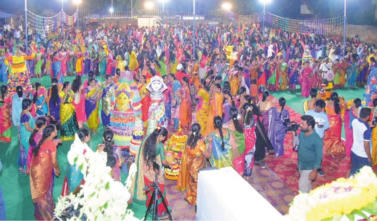 Engilipula Bathukamma celebrated in erstwhile Karimnagar