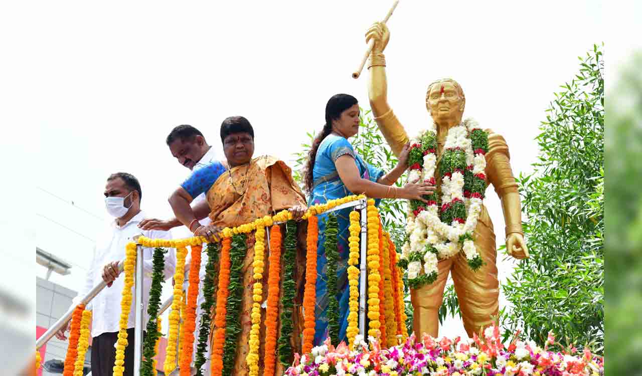 Chakali Ilamma’s birthday celebrated on grand scale in erstwhile Karimnagar