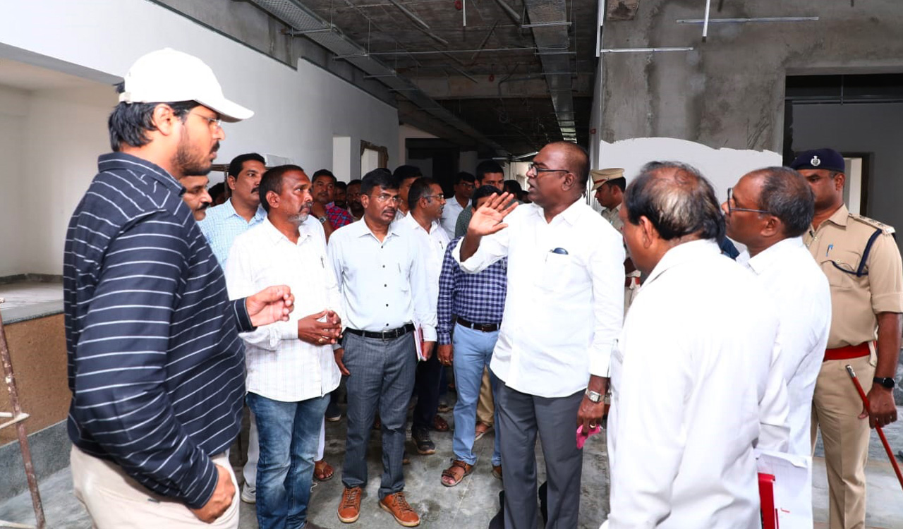 Expedite integrated collectorate works, Puvvada tells officials