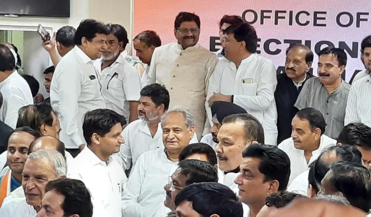 Mallikarjun Kharge, Shashi Tharoor file nomination for Congress prez poll