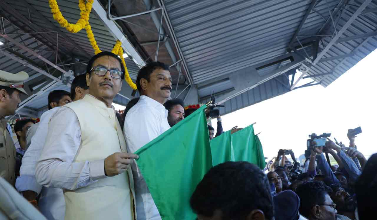 Centre agreed to lay new railway line between Medak, Sangareddy: Prabhakar Reddy