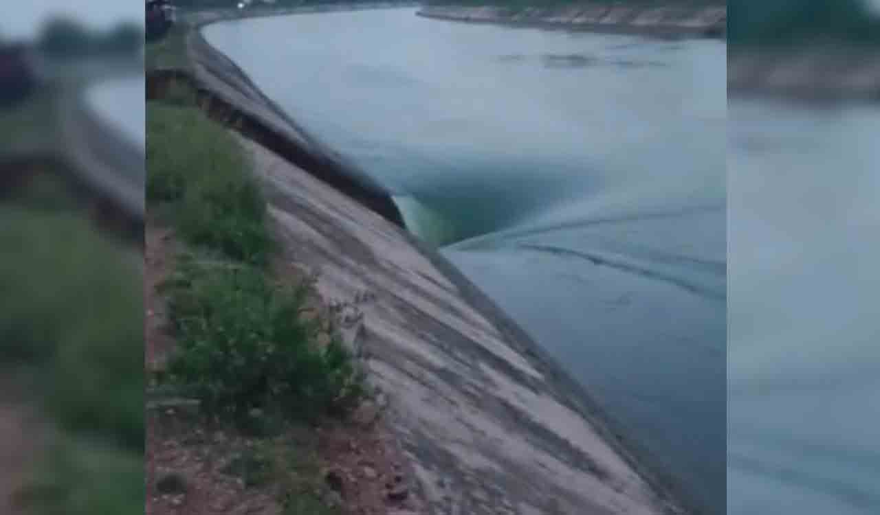 Nagarjuna Sagar Project’s left canal breached; crop in over 1,000 acres submerged