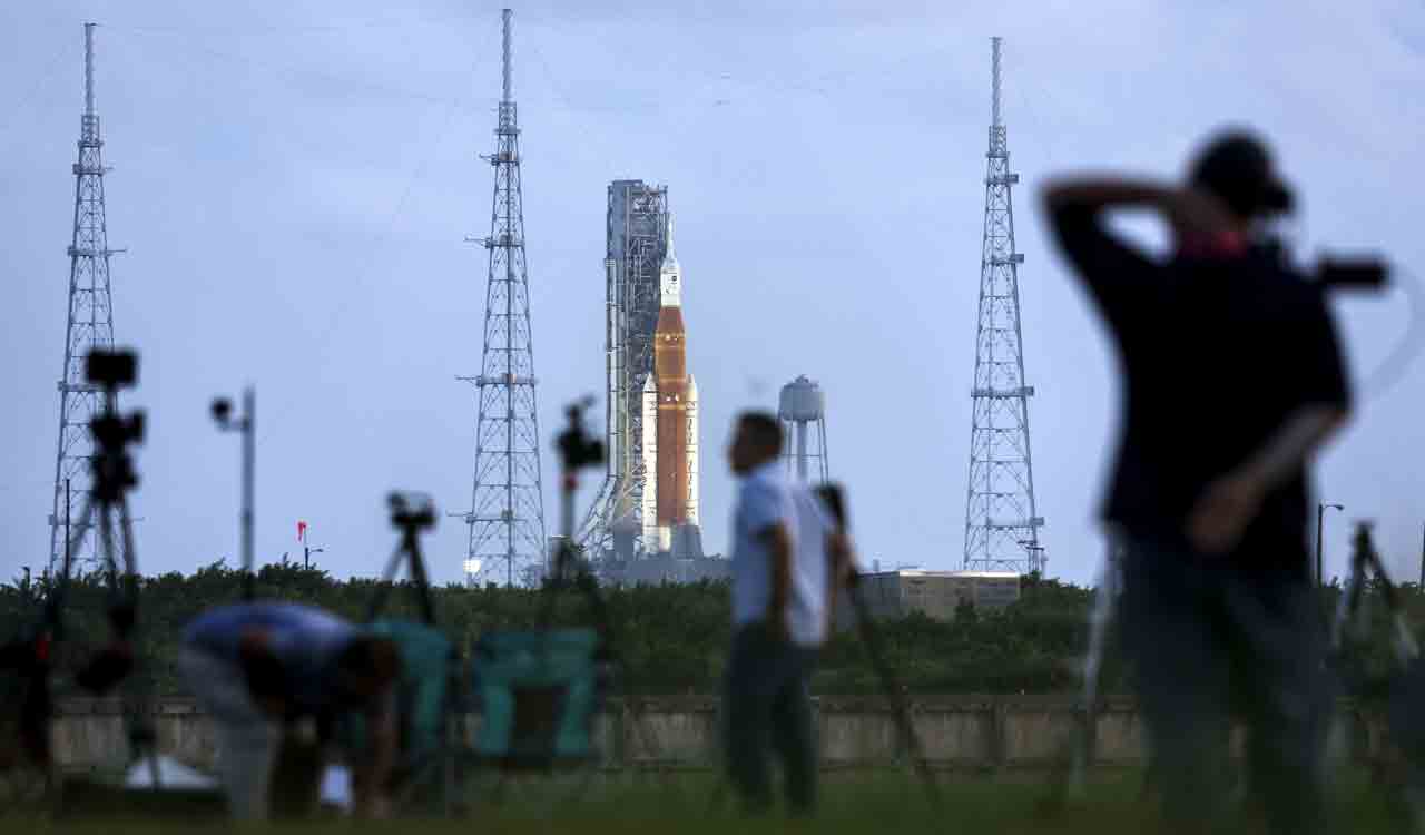 Fuel leak ruins NASA’s 2nd shot at launching moon rocket