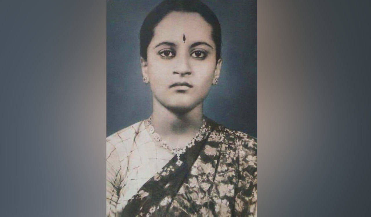 Namrata Shirodkar makes emotional promise to departed mother-in-law