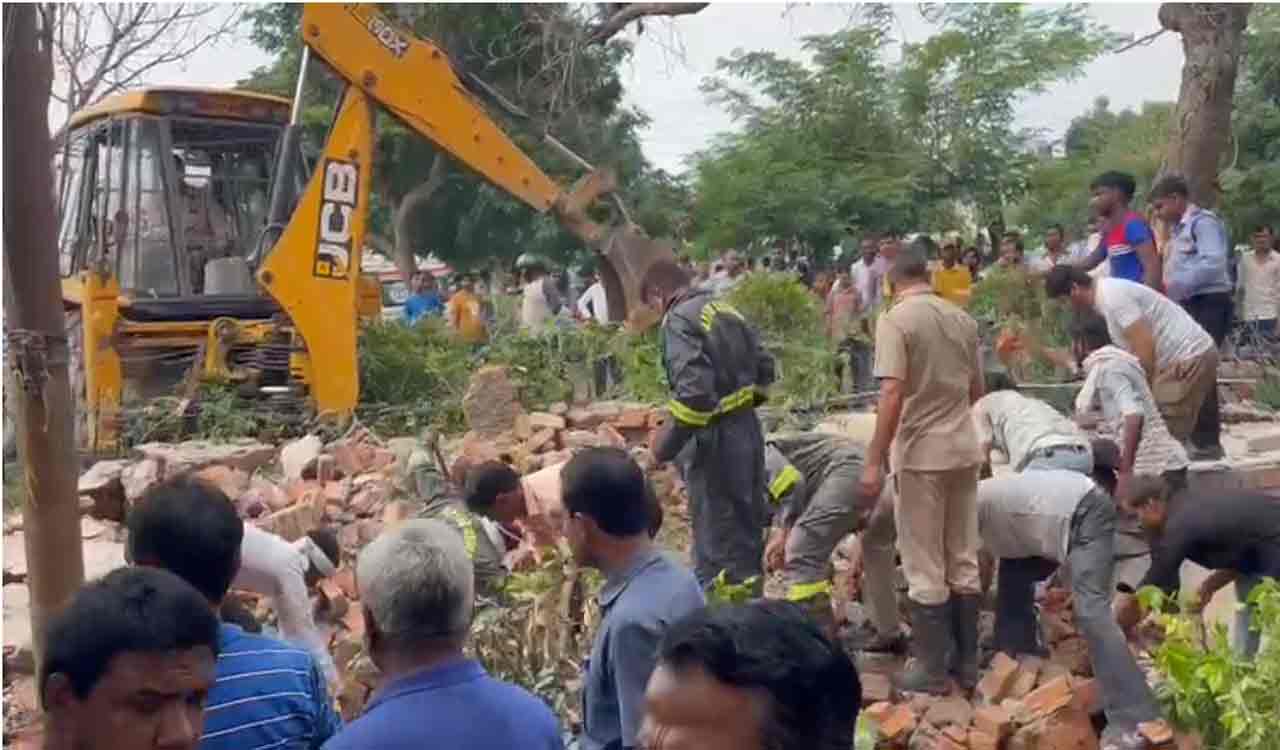 Four dead as under-construction wall collapses in Noida