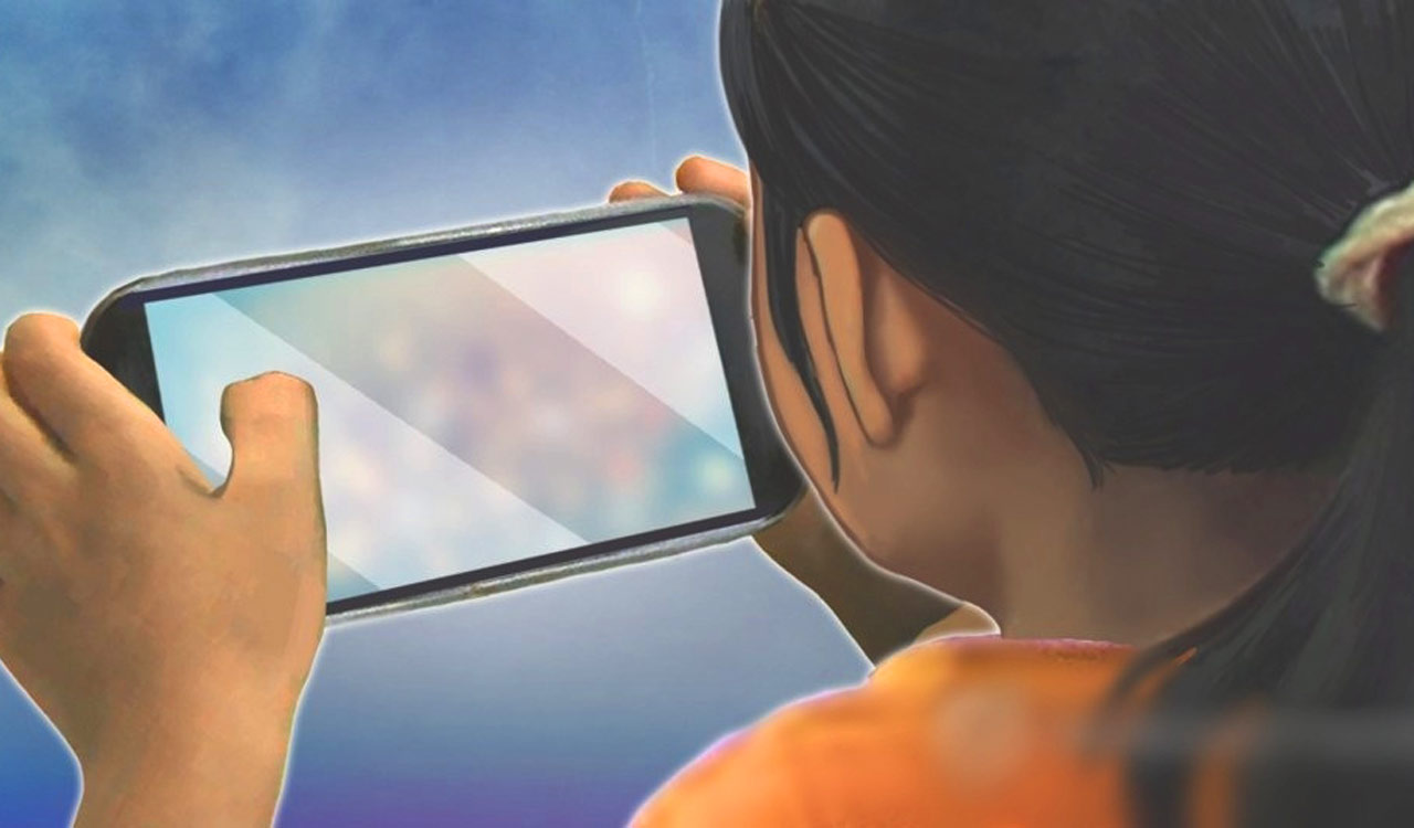 Parents heavily reliant on phones when tending to kids at home