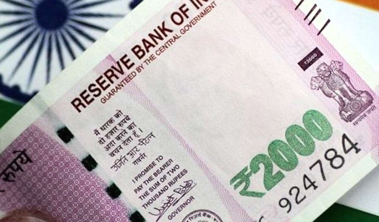 Rupee breaches 81 mark for a new lifetime low