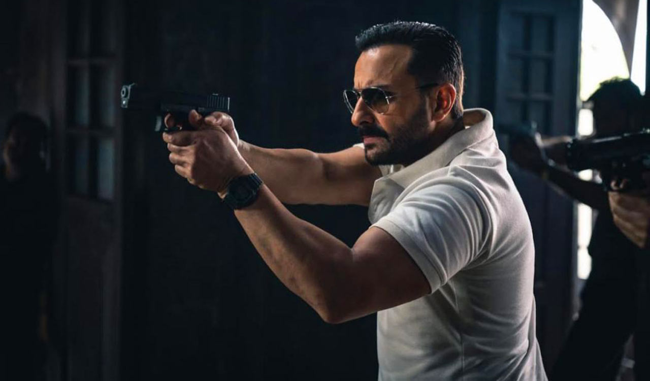 Saif Ali Khan learns the art and mechanism of dealing with real guns