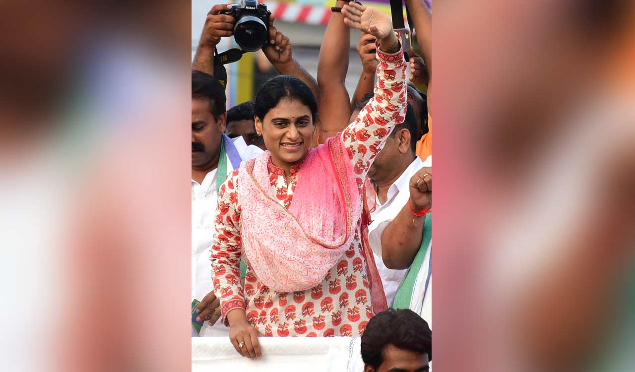 Sharmila disputes KT Rama Rao’s claims on insurance to farmers