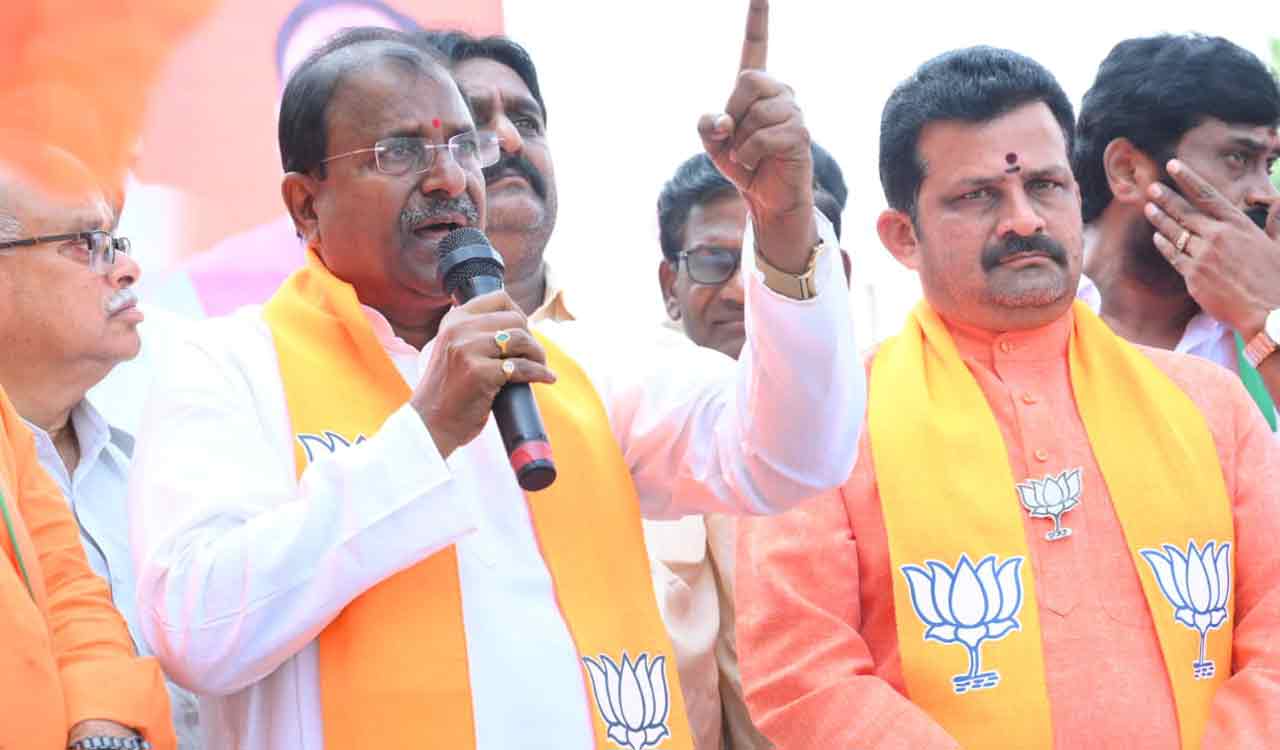 Chandrababu squandered public money: Somu Veerraju