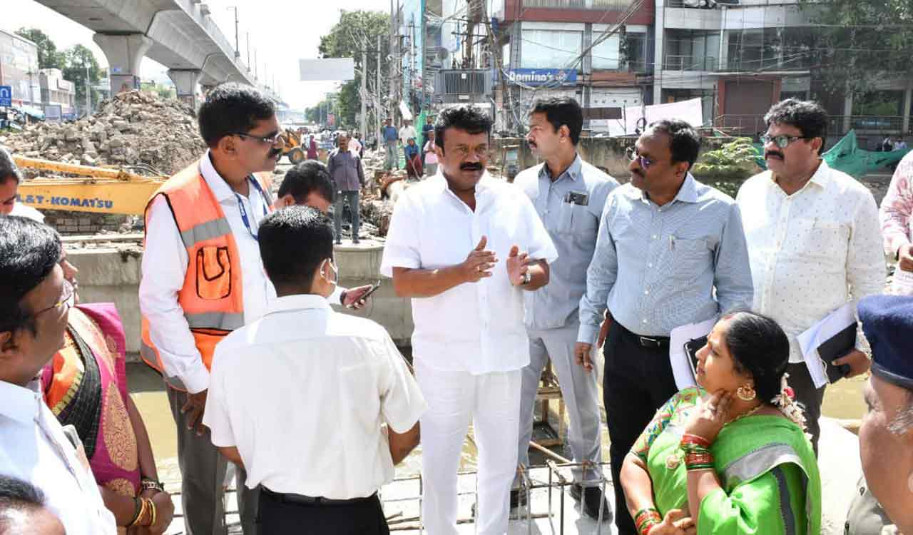 SNDP works at Picket Nala will complete in 15 days: Srinivas Yadav