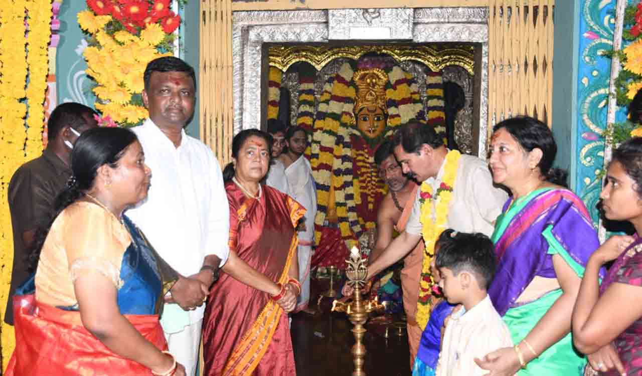 Devi Sarannavaratri celebrations begin at Warangal’s Bhadrakali temple