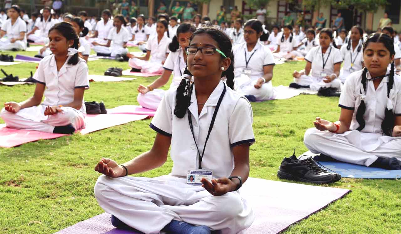 Yoga to be compulsory for school students in Uttar Pradesh