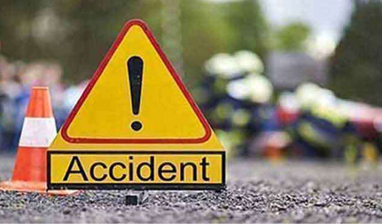 Youngster run over by RTC bus in Hyderabad