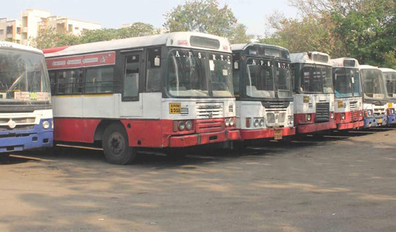 APSRTC to operate 4500 special buses during Dasara festival