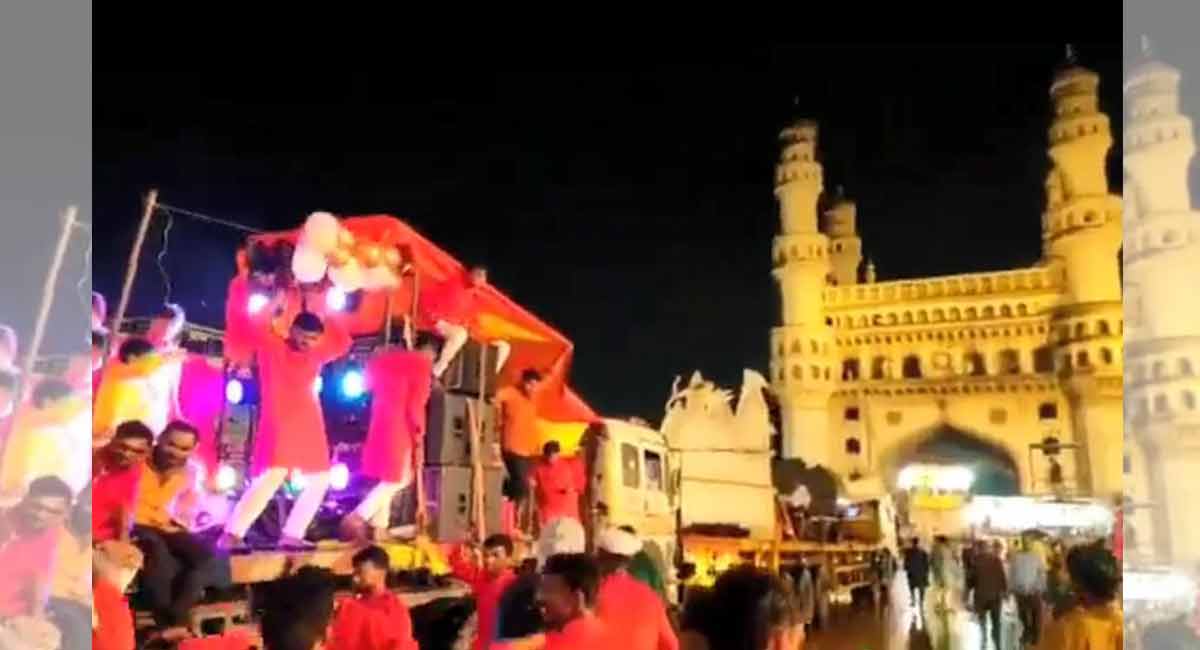 Watch: Devotees in Hyderabad dance to qawwali during Ganesh visarjan at Charminar