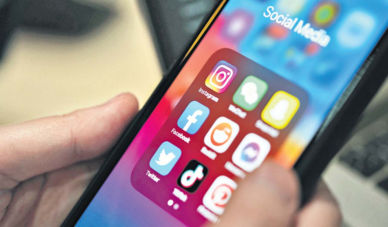 Tech Tok: Smartphone makers dread price hike