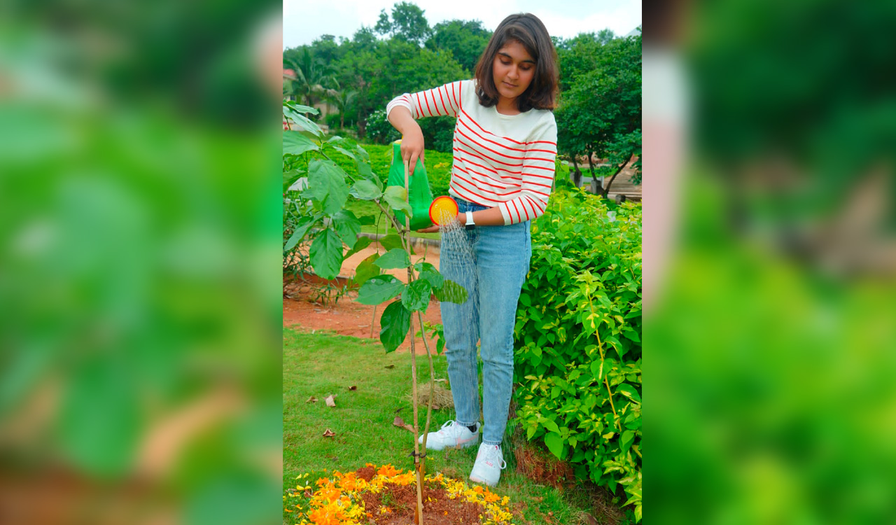 Hyderabad: Shooter Esha Singh joins Green India Challenge