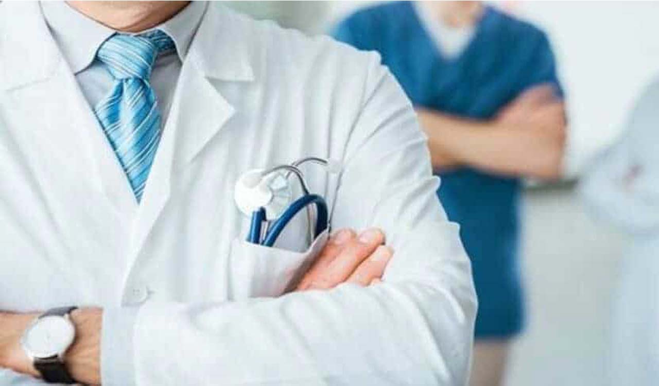 Two fake doctors arrested in Warangal