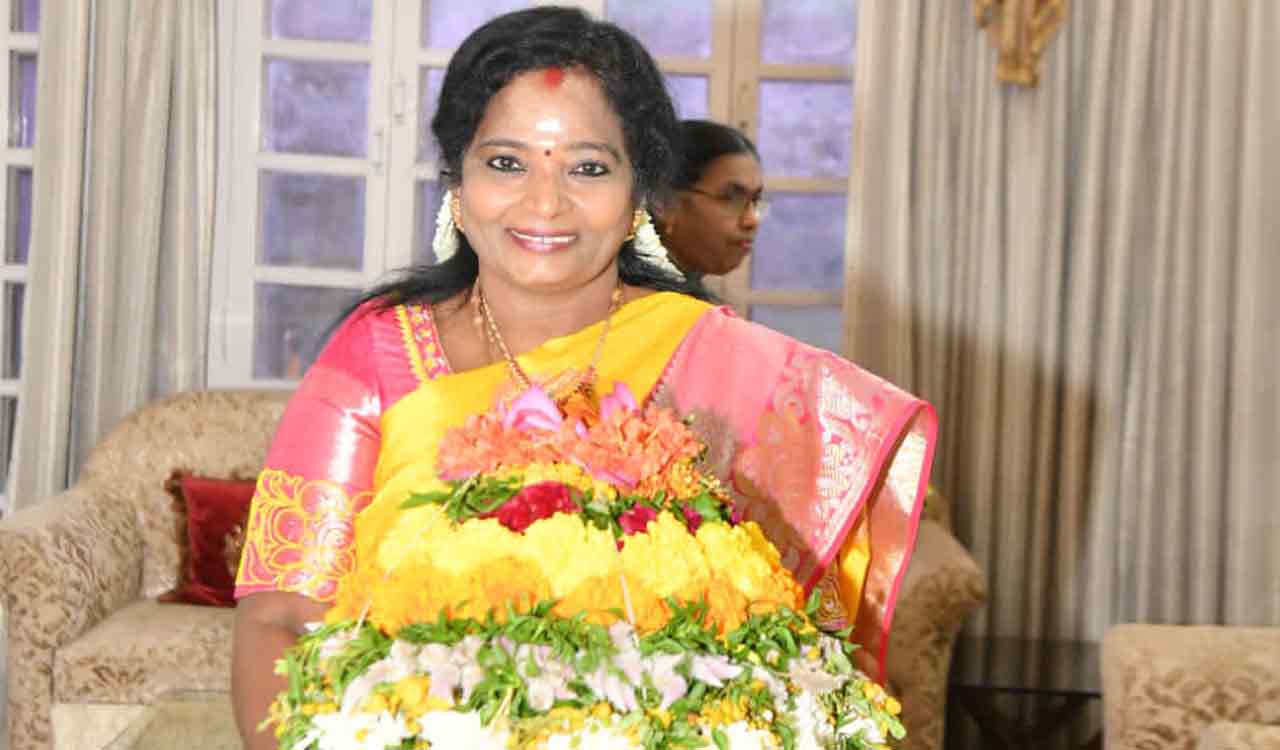 Governor Tamilisai to play Bathukamma in Vemulawada