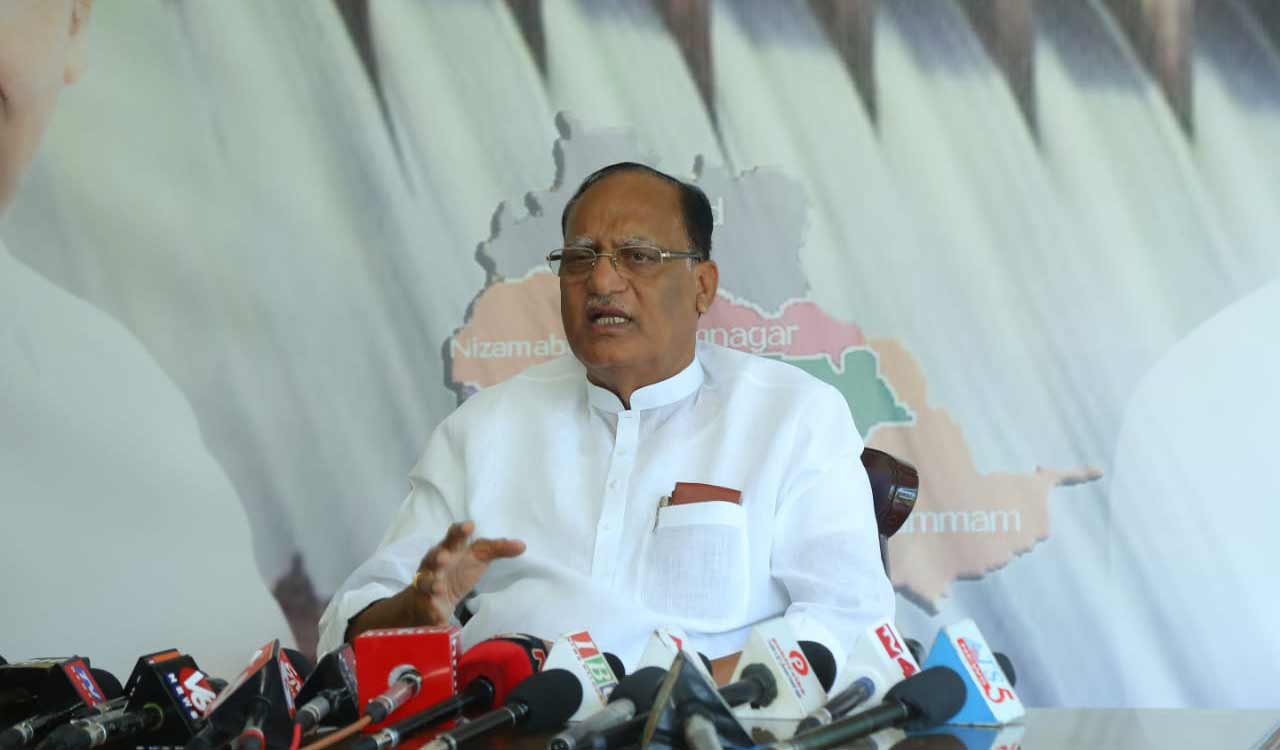 Gutha slams Governor for terming Sept 17 as Telangana Liberation Day