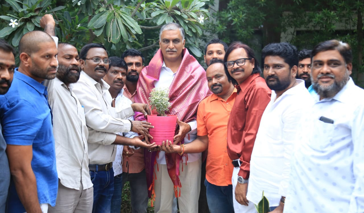 Parents thank State Govt for 1068 additional MBBS seats in Telangana