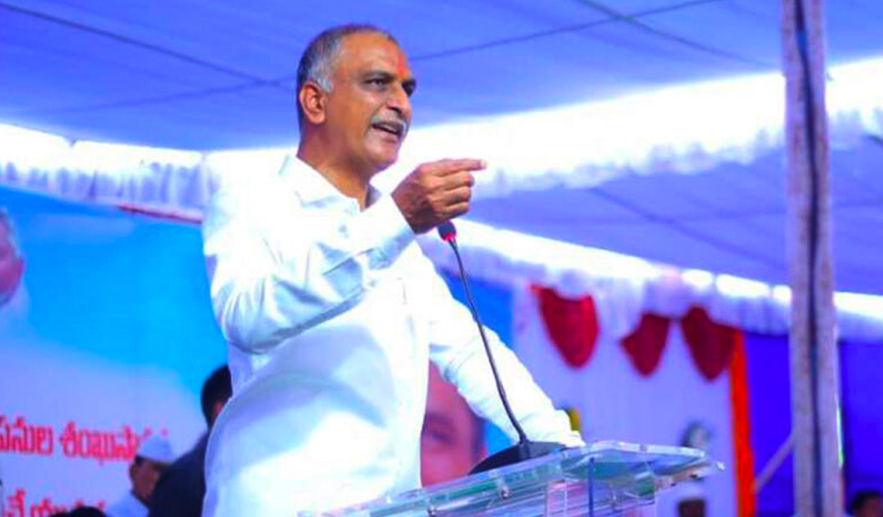 ‘Centre presenting awards, but not giving any support for Telangana’s development’