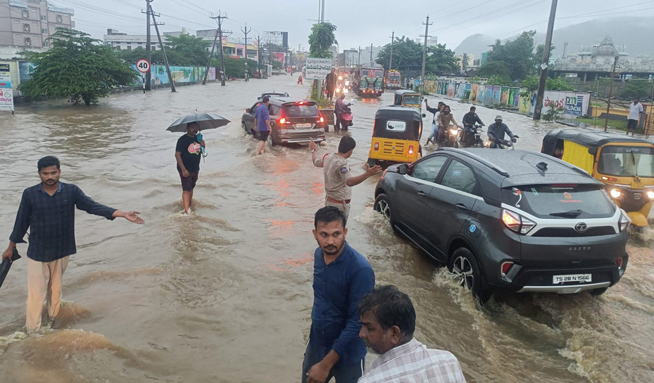 Heavy rains in several mandals of Kothagudem