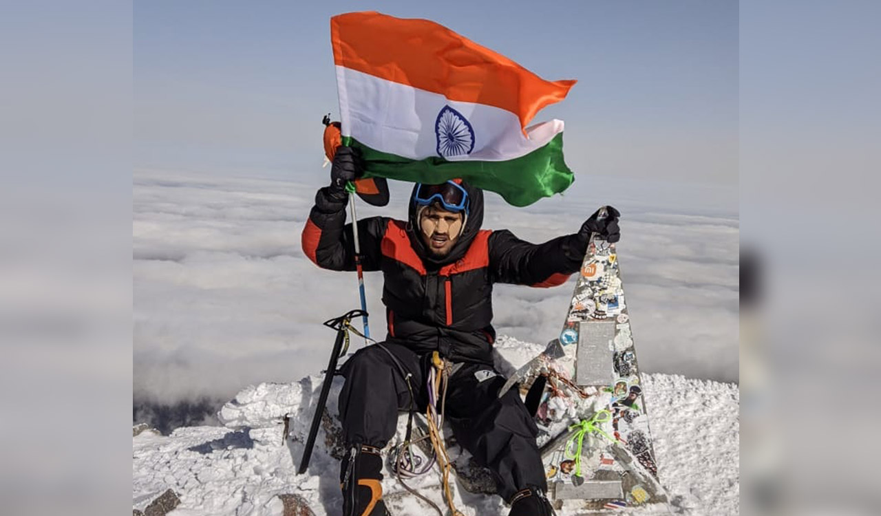 Mahabubabad’s mountaineer Yashwanth scales Mount Elbrus