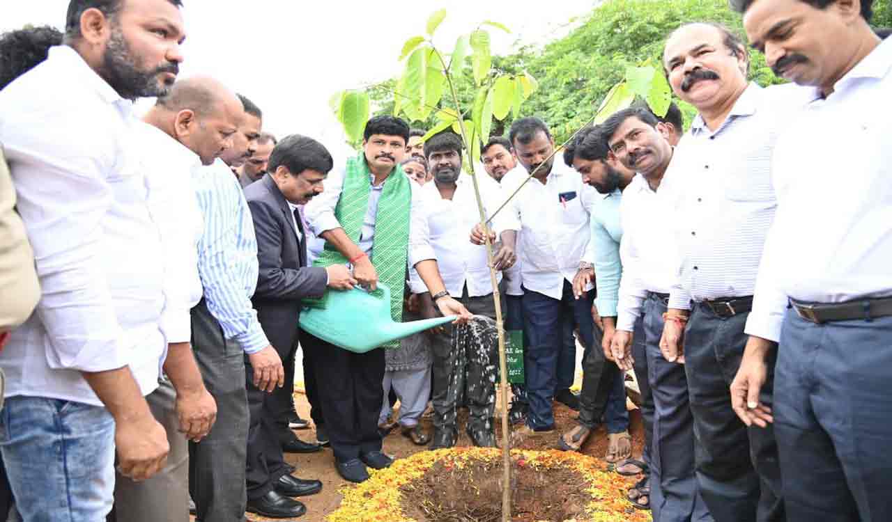 MP Santosh Kumar lauds OU for facilitating healthy environment