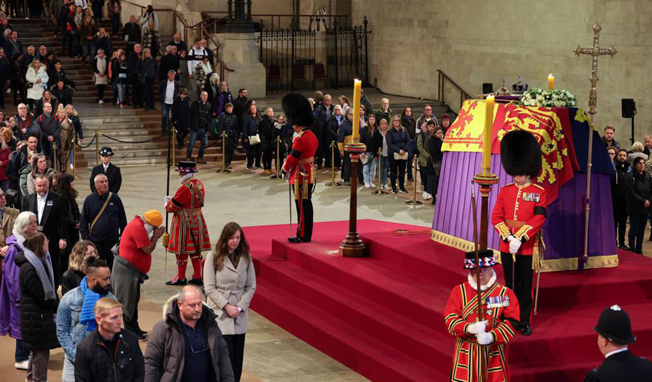 World leaders head to London for Queen Elizabeth II funeral