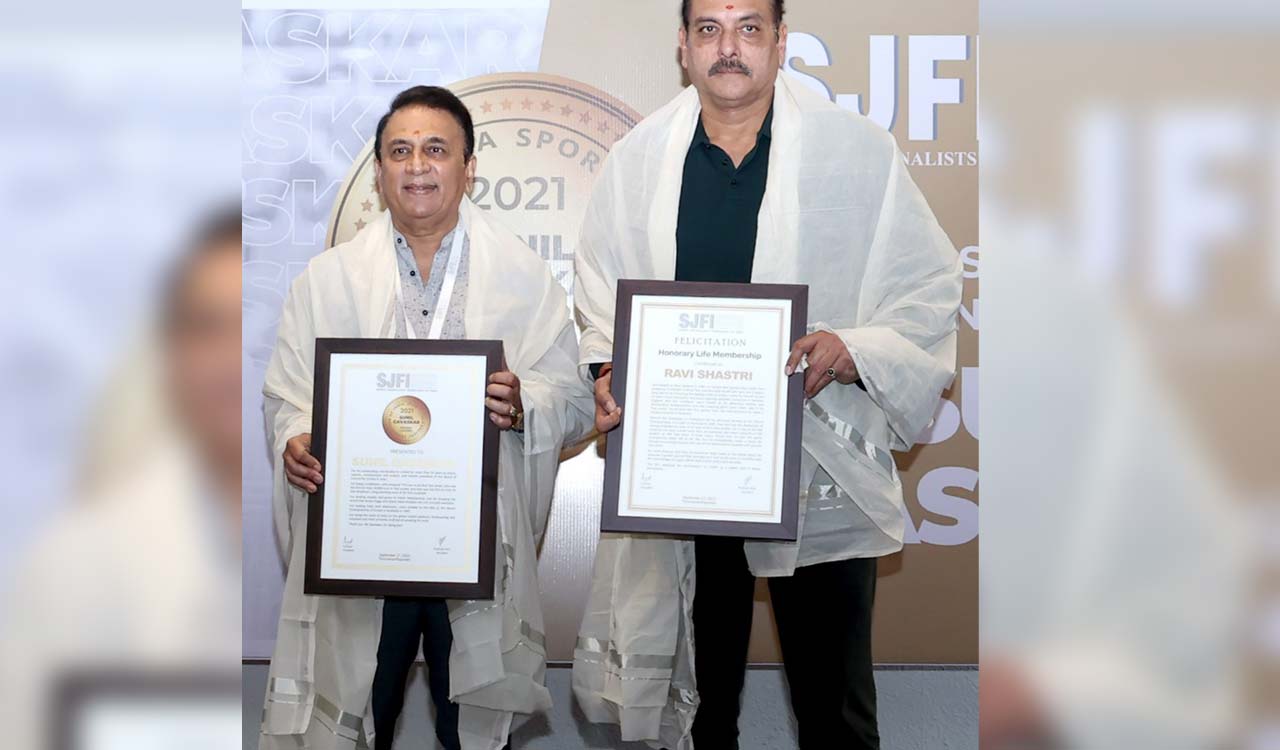Sports Journalists Federation of India honours Gavaskar, Shastri