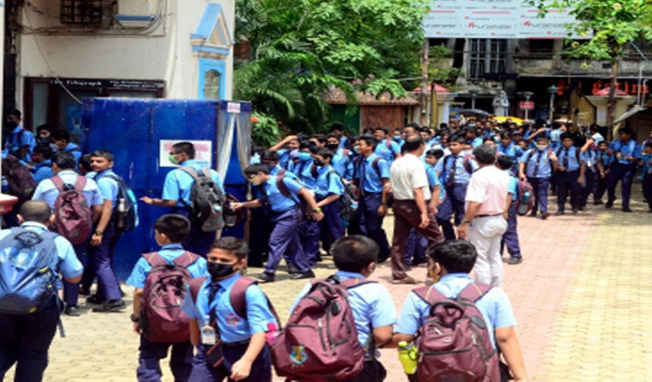 65,830 students shift from private to govt schools in Telangana