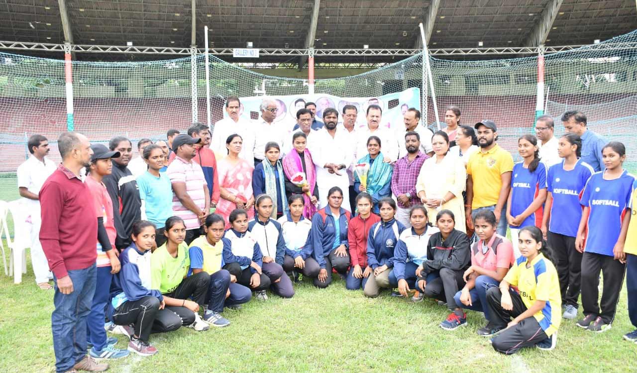 Hyderabad: Sports Minister inaugurates training camps at LB Stadium