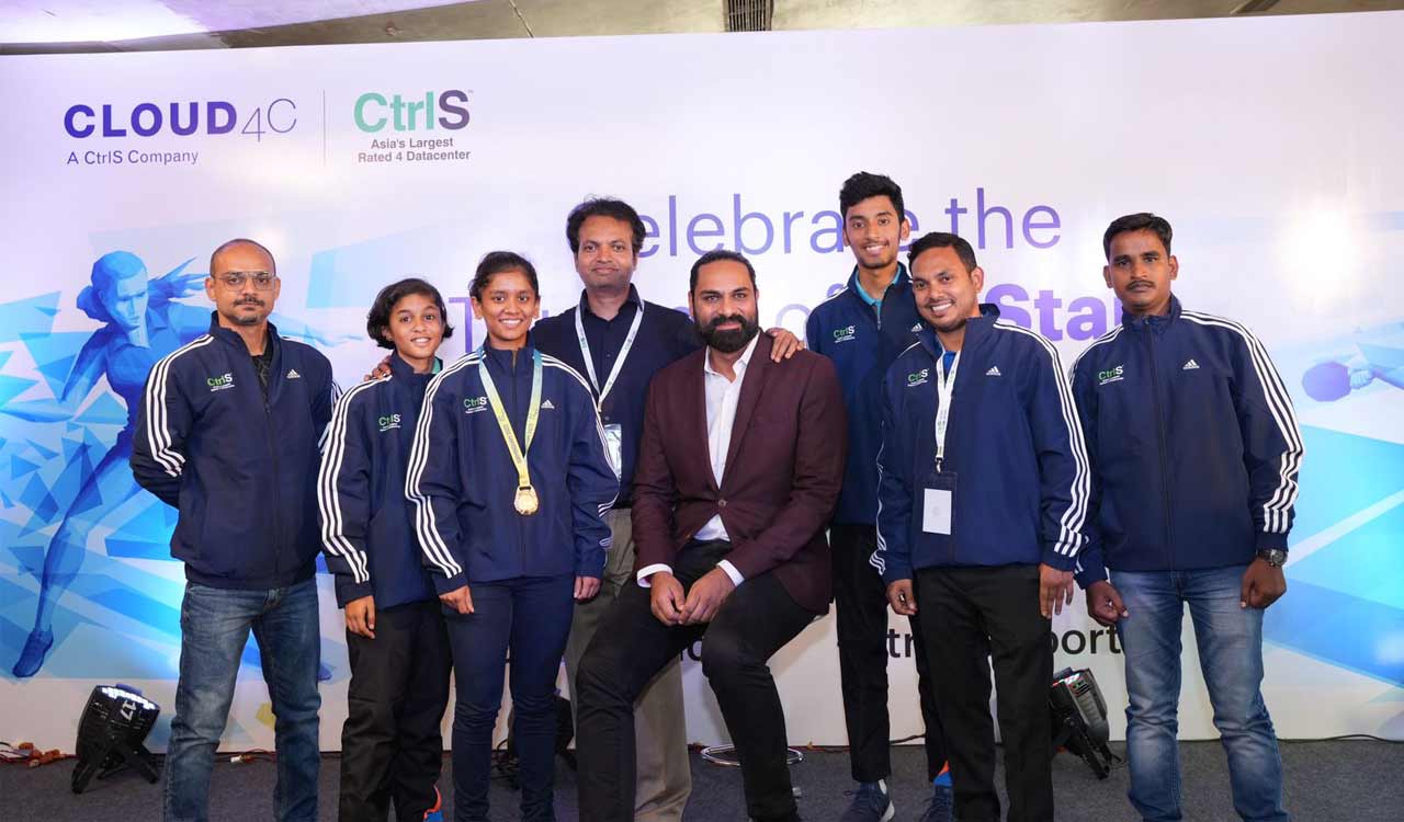 CWG gold medallist Sreeja, coach Somnath felicitated in Hyderabad