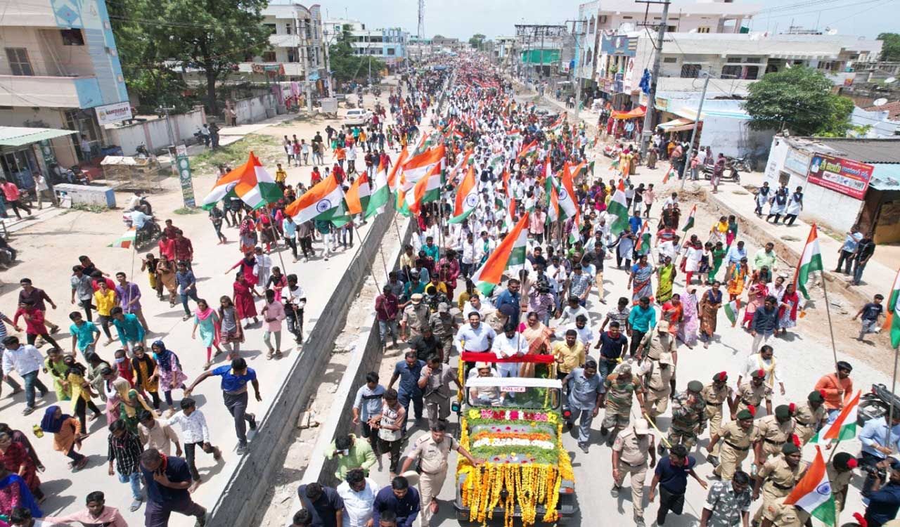Thousands take part in National Integration Day rally in erstwhile Nalgonda district