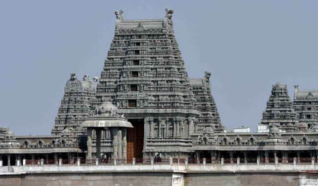 Rs 23 crores, 7 kg of gold received for gold plating to vimana gopuram of Yadadri temple