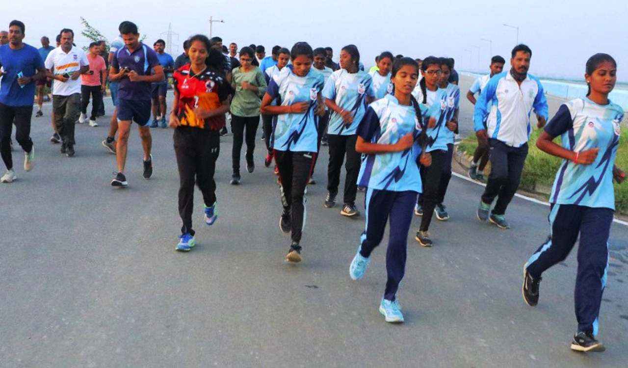 Police Commemoration Day: Siddipet Police organise 10K run on Ranganayaka Sagar