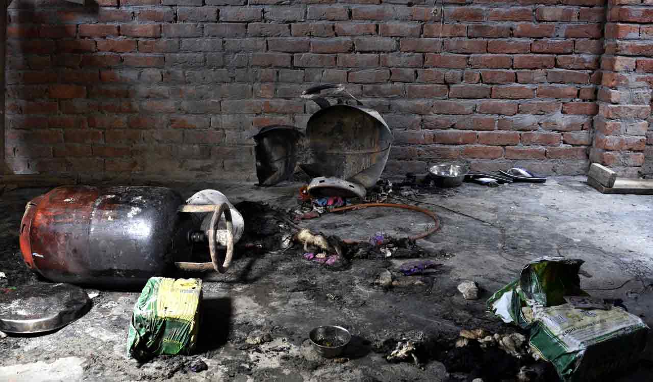 30-injured-in-lpg-cylinder-explosion-in-bihar-telangana-today