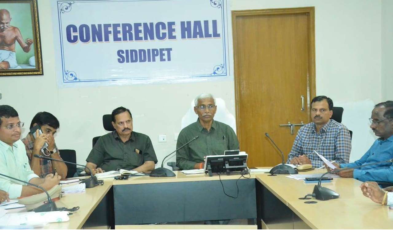 Paddy harvest over 9 lakh metric tonnes expected in Siddipet: Addl Collector