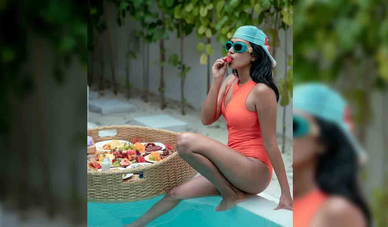 Amala Paul heads to London for Balaji Mohan’s ‘Kaadhal Konjam Thookala’