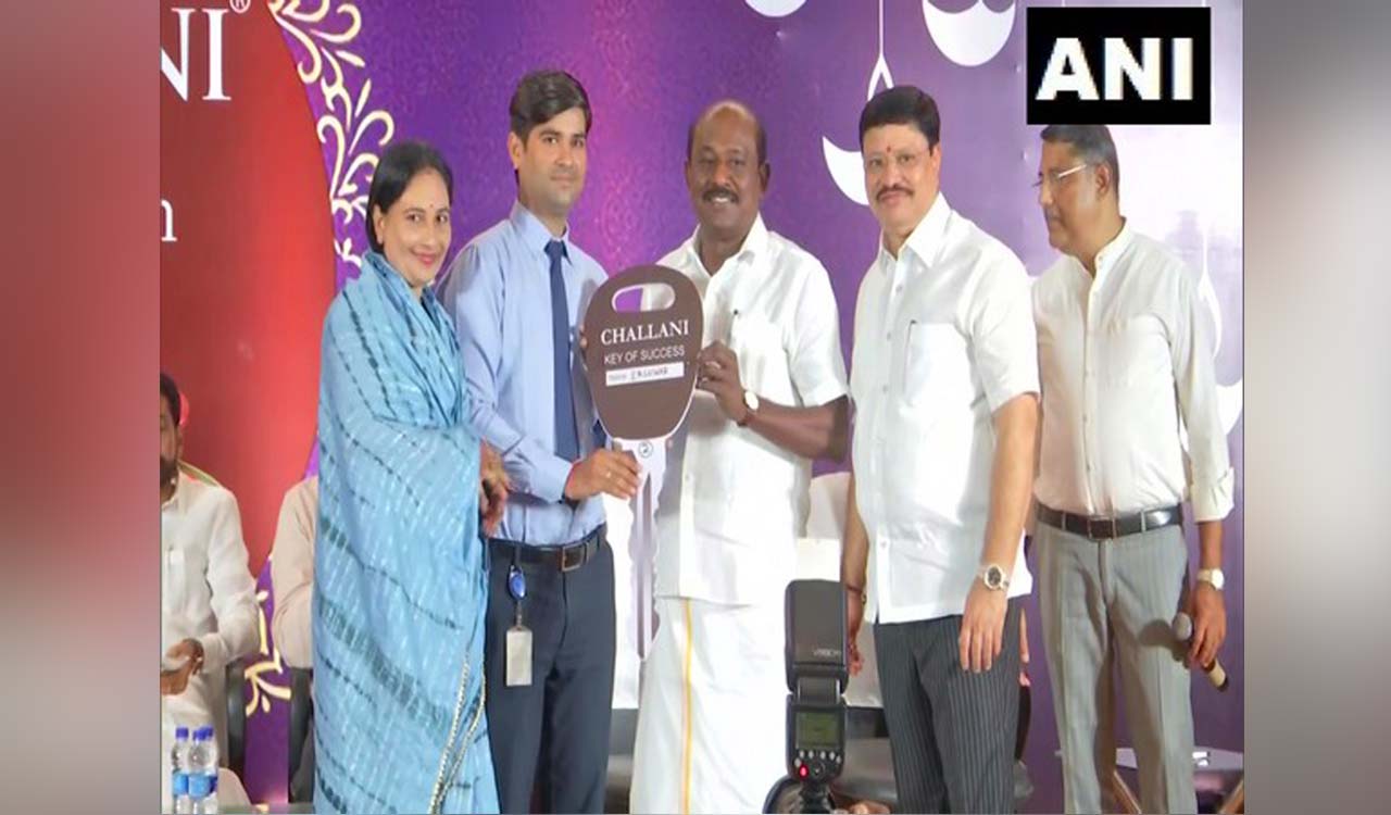 Chennai: Jewellery shop owner gifts cars, bikes to staff for Diwali
