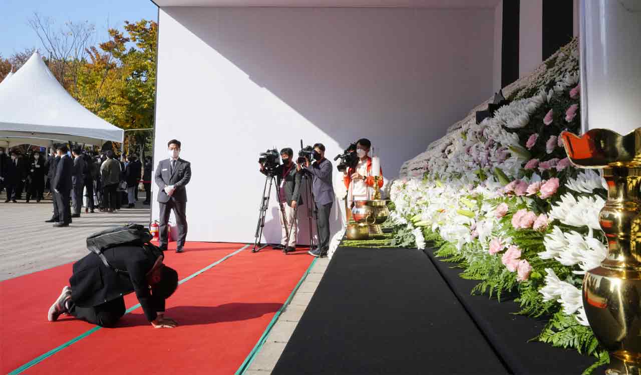 Death toll in Seoul halloween stampede reaches 154