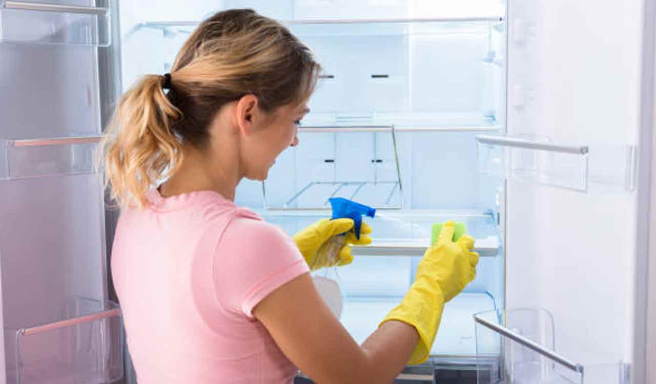 Hacks to keep your fridge odour-free