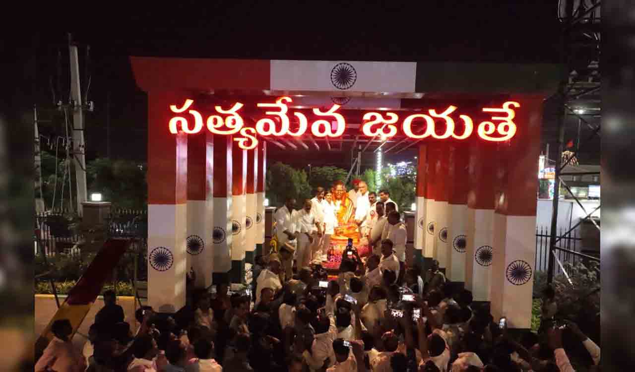 Gandhi sacrificed everything for nation: Harish Rao