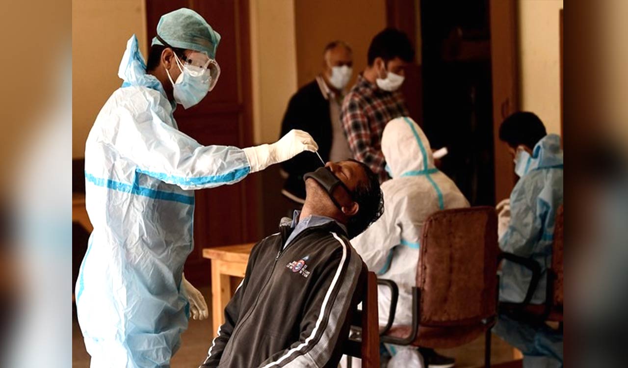 India reports 3,805 fresh Covid cases, 26 deaths